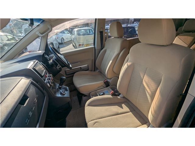 MITSUBISHI DELICA D:5 4WD 2011 Image 31