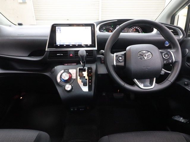 TOYOTA SIENTA HYBRID 2022 Image 31