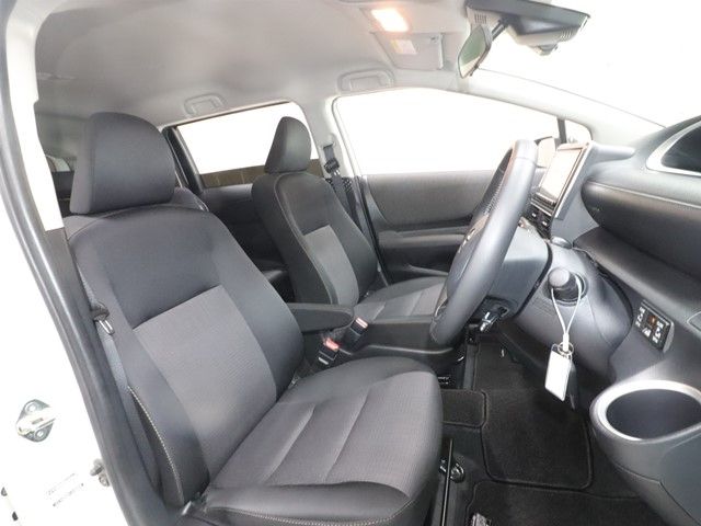 TOYOTA SIENTA HYBRID 2022 Image 31