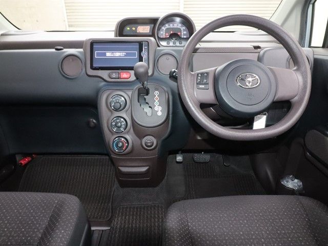 TOYOTA PORTE 2013 Image 31