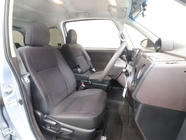 TOYOTA PORTE 2013 Image 31