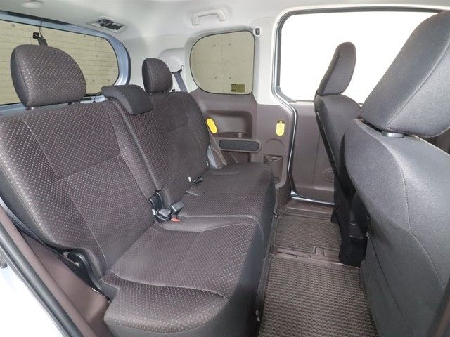 TOYOTA PORTE 2013 Image 31