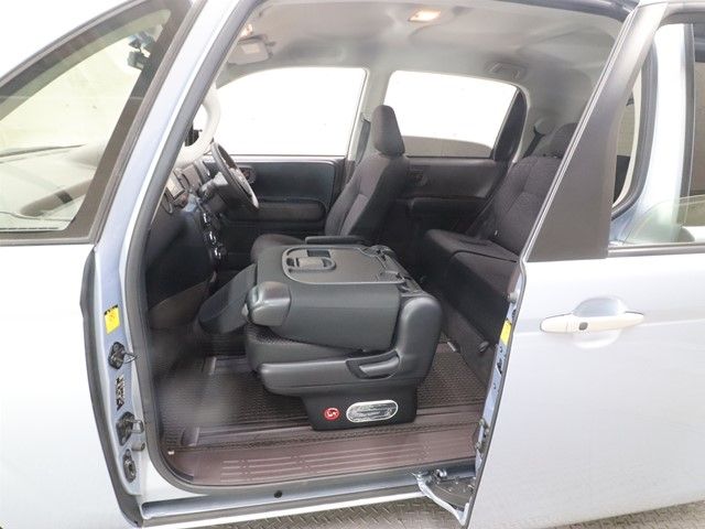 TOYOTA PORTE 2013 Image 31