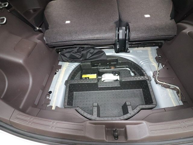 TOYOTA PORTE 2013 Image 31