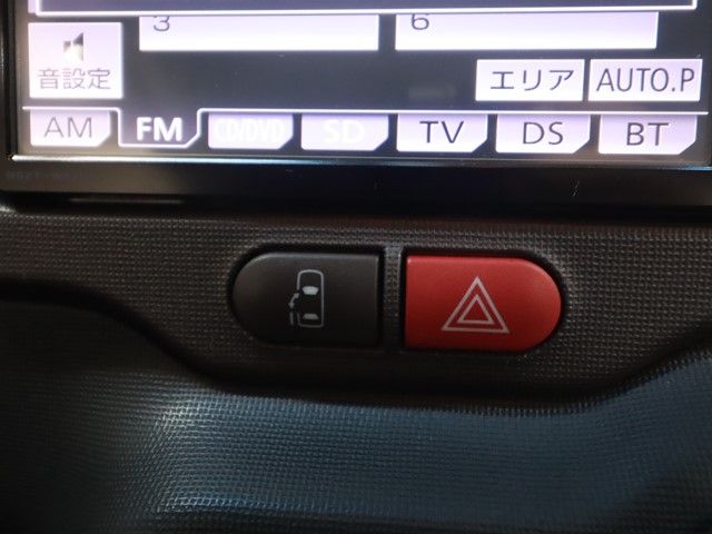 TOYOTA PORTE 2013 Image 31