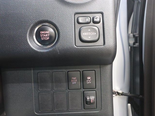 TOYOTA PORTE 2013 Image 31