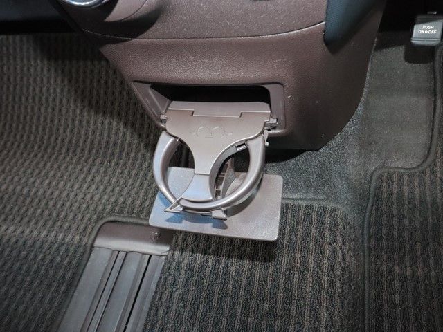 TOYOTA PORTE 2013 Image 31