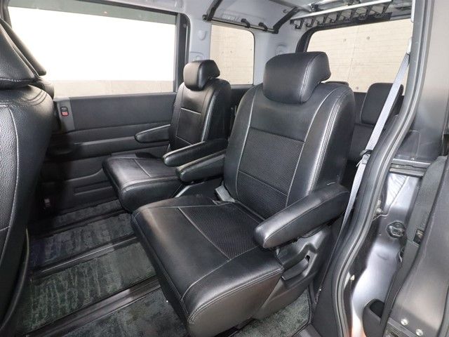 HONDA STEPWAGON SPADA 2014 Image 31