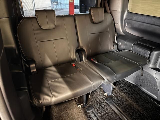 TOYOTA VOXY HYBRID 2019 Image 31