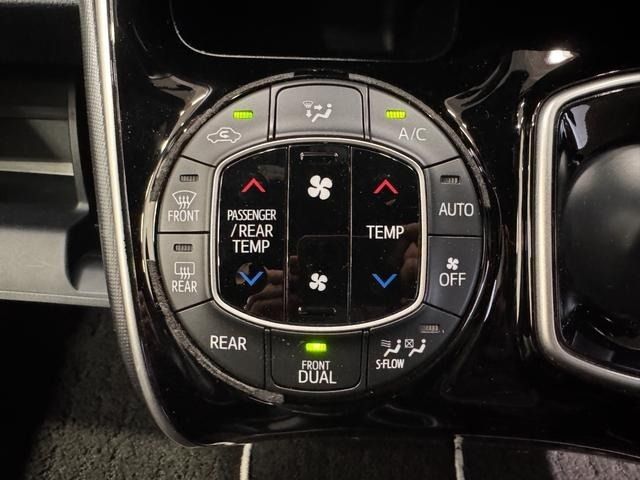 TOYOTA VOXY HYBRID 2019 Image 31