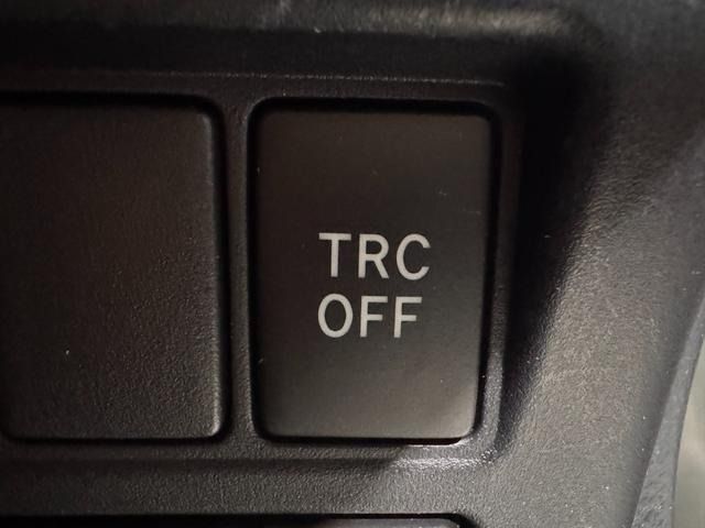 TOYOTA VOXY HYBRID 2019 Image 31