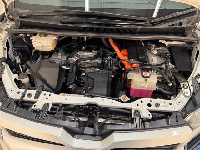 TOYOTA VOXY HYBRID 2019 Image 31