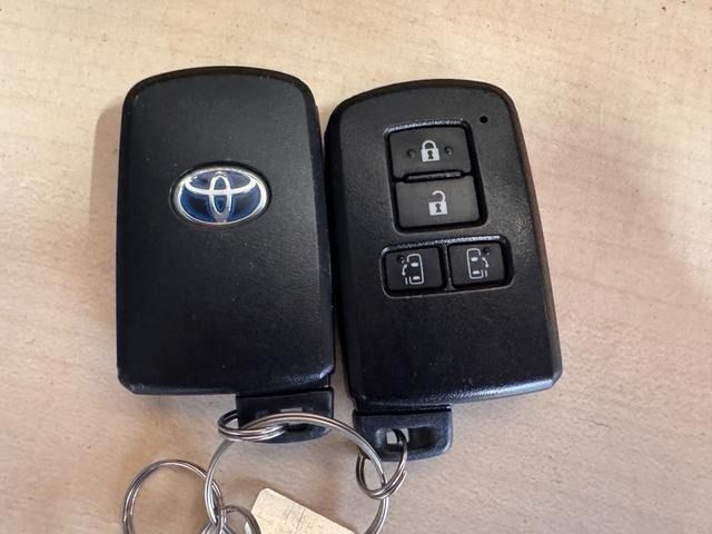 TOYOTA VOXY HYBRID 2019 Image 31