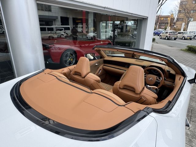 TOYOTA LEXUS LC500 CONVERTI 2021 Image 31