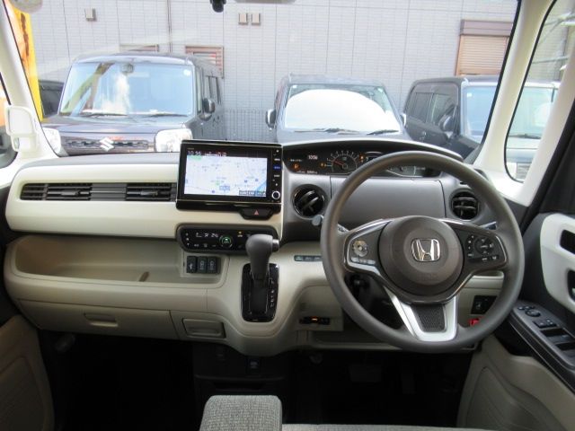 HONDA N BOX 2020 Image 31