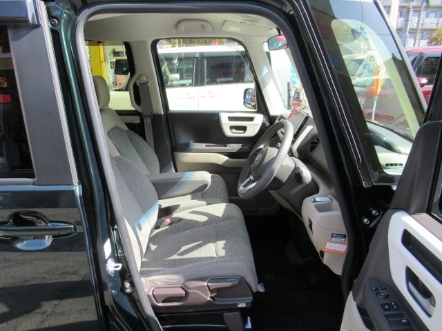 HONDA N BOX 2020 Image 31