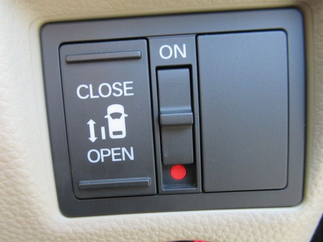 HONDA N BOX 2020 Image 31