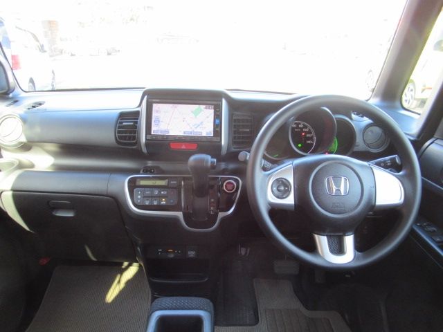 HONDA N BOX 2016 Image 31