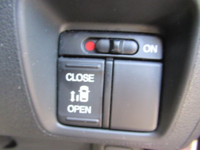 HONDA N BOX 2016 Image 31