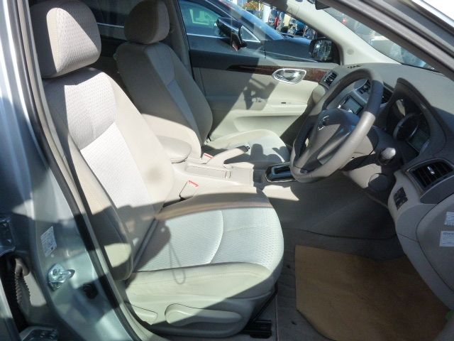 NISSAN SYLPHY 2017 Image 31