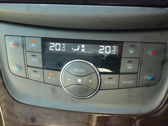 NISSAN SYLPHY 2017 Image 31