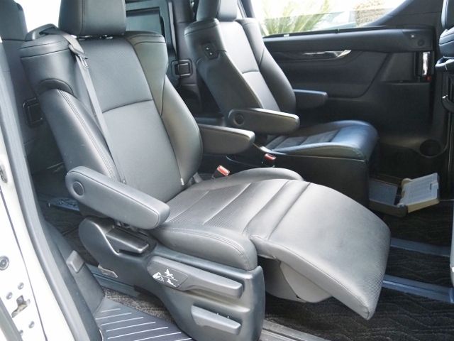 TOYOTA VELLFIRE  HYBRID 4WD 2018 Image 31