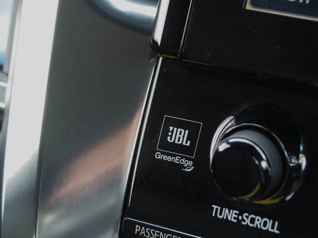 TOYOTA VELLFIRE  HYBRID 4WD 2018 Image 31