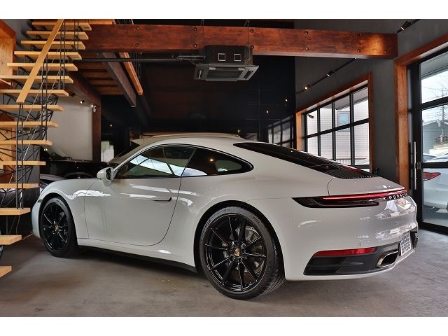 PORSCHE 911 2022 Image 31