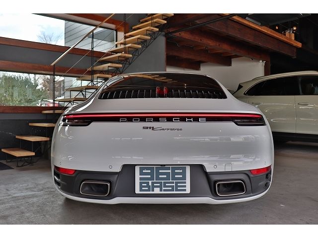 PORSCHE 911 2022 Image 31