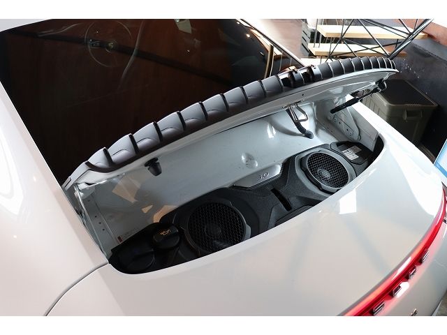 PORSCHE 911 2022 Image 31