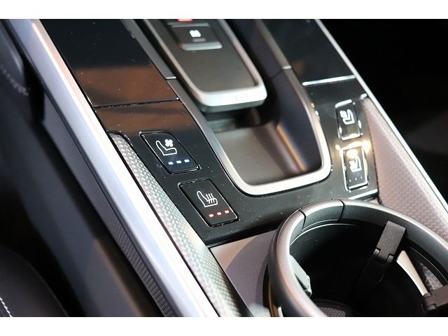 PORSCHE 911 2022 Image 31