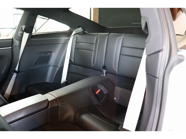 PORSCHE 911 2022 Image 31