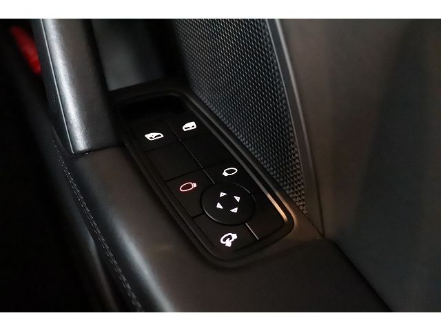 PORSCHE 911 2022 Image 31