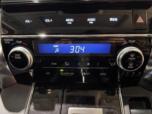 TOYOTA VELLFIRE 2018 Image 31