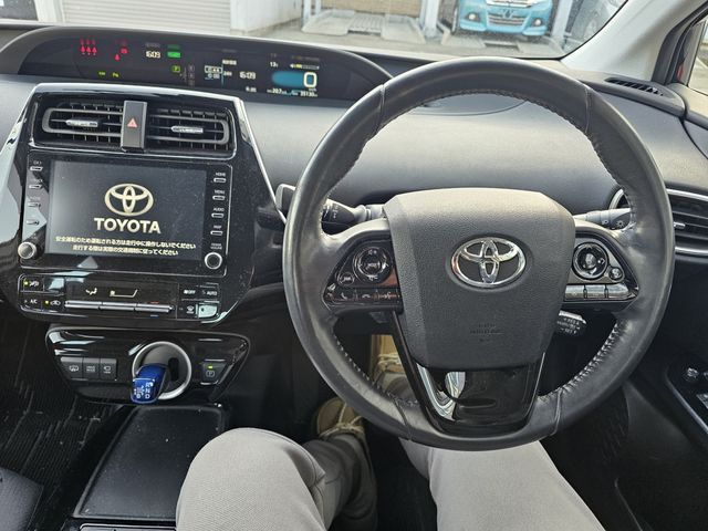 TOYOTA PRIUS PHV 2021 Image 31