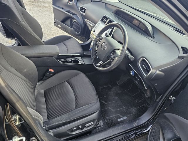 TOYOTA PRIUS PHV 2021 Image 31