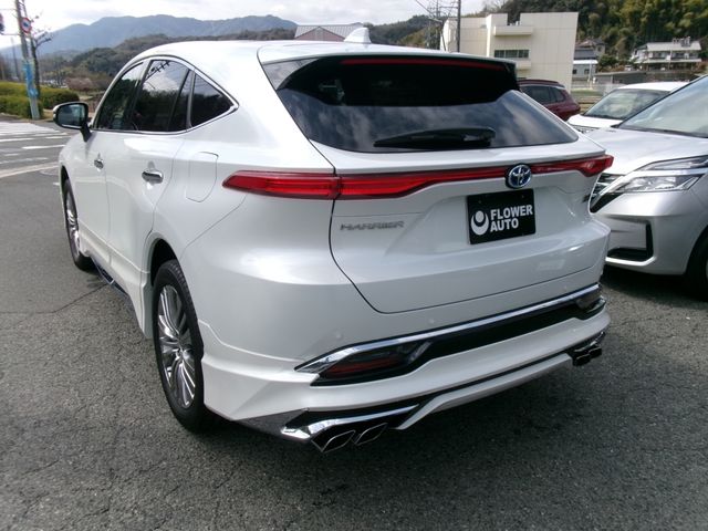 TOYOTA HARRIER HYBRID 2023 Image 31