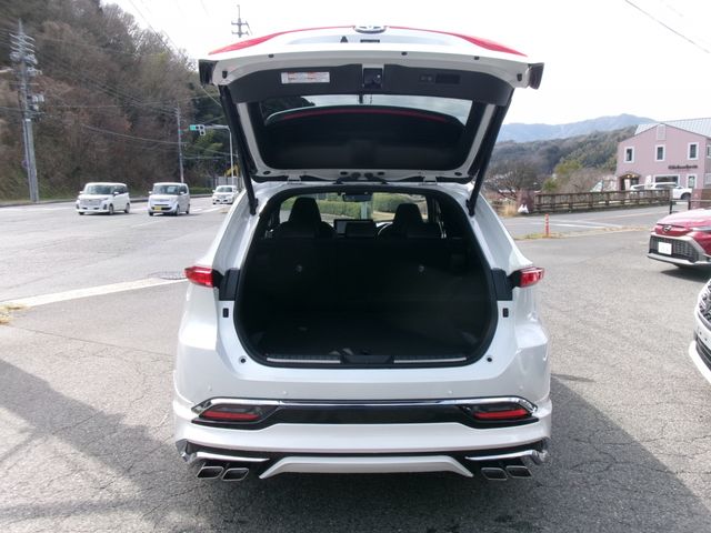 TOYOTA HARRIER HYBRID 2023 Image 31