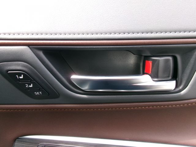 TOYOTA HARRIER HYBRID 2023 Image 31