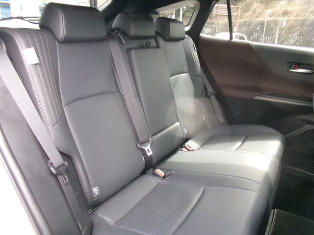 TOYOTA HARRIER HYBRID 2023 Image 31