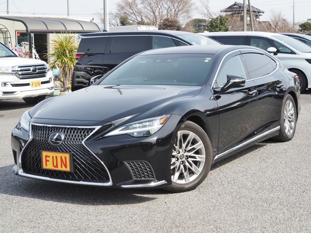 TOYOTA LEXUS LS500H 2023 Image 31