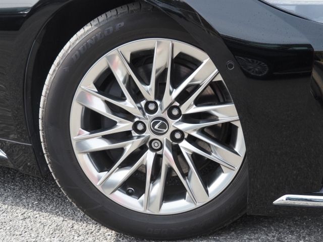 TOYOTA LEXUS LS500H 2023 Image 31