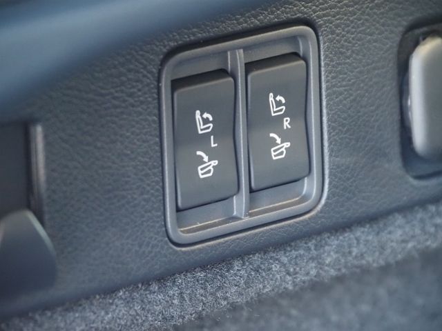 TOYOTA LEXUS RX500H 2023 Image 31