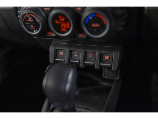 SUZUKI JIMNY NOMADE 2025 Image 31