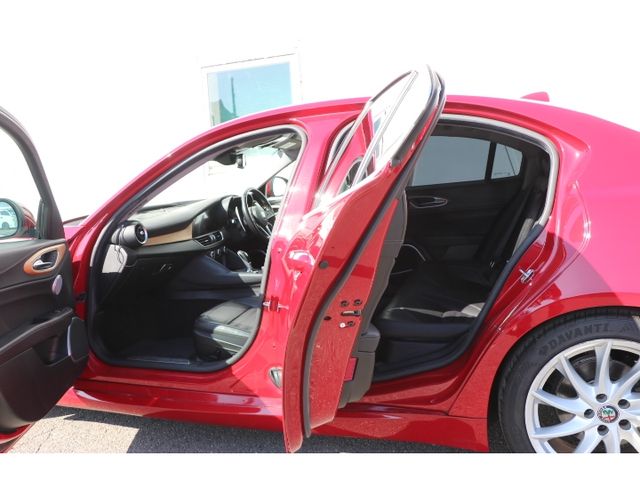 ALFAROMEO GIULIA 2017 Image 31