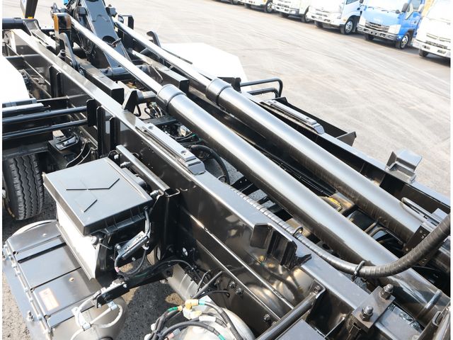 MITSUBISHI FUSOU FIGHTER 2024 Image 31