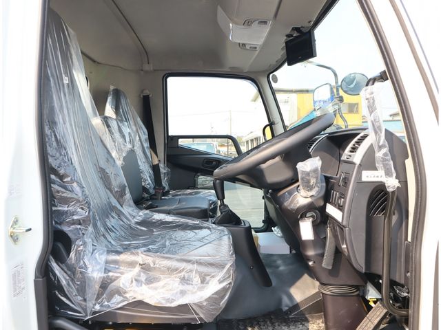 MITSUBISHI FUSOU FIGHTER 2024 Image 31