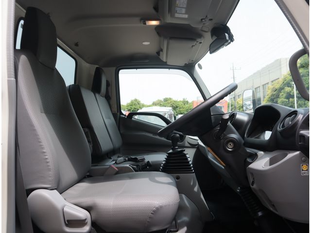 HINO DUTRO 2025 Image 31