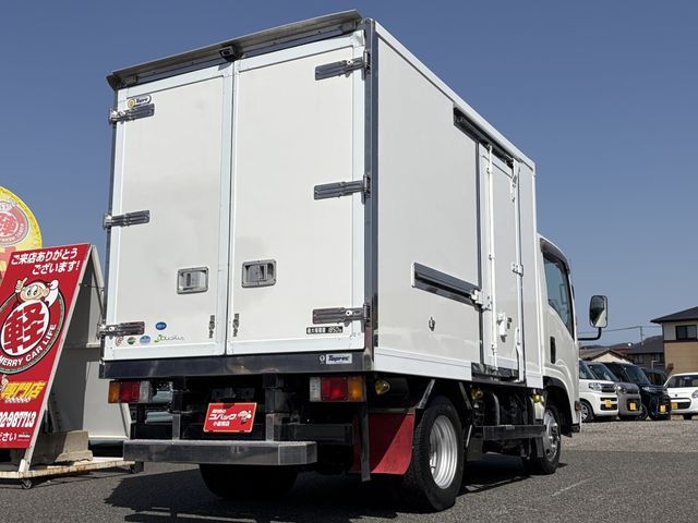 ISUZU ELF 2016 Image 31