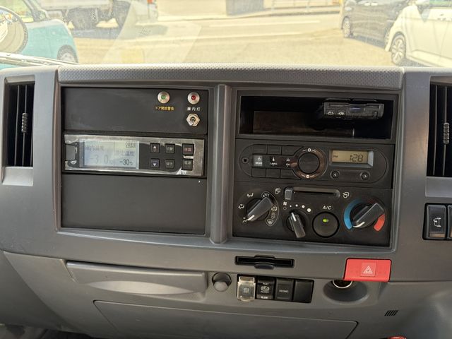 ISUZU ELF 2016 Image 31